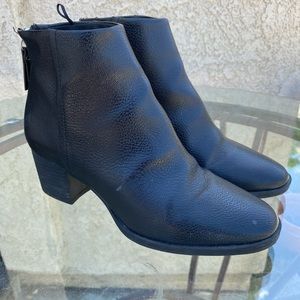 H&M BLACK BOOTIES SIZE 6